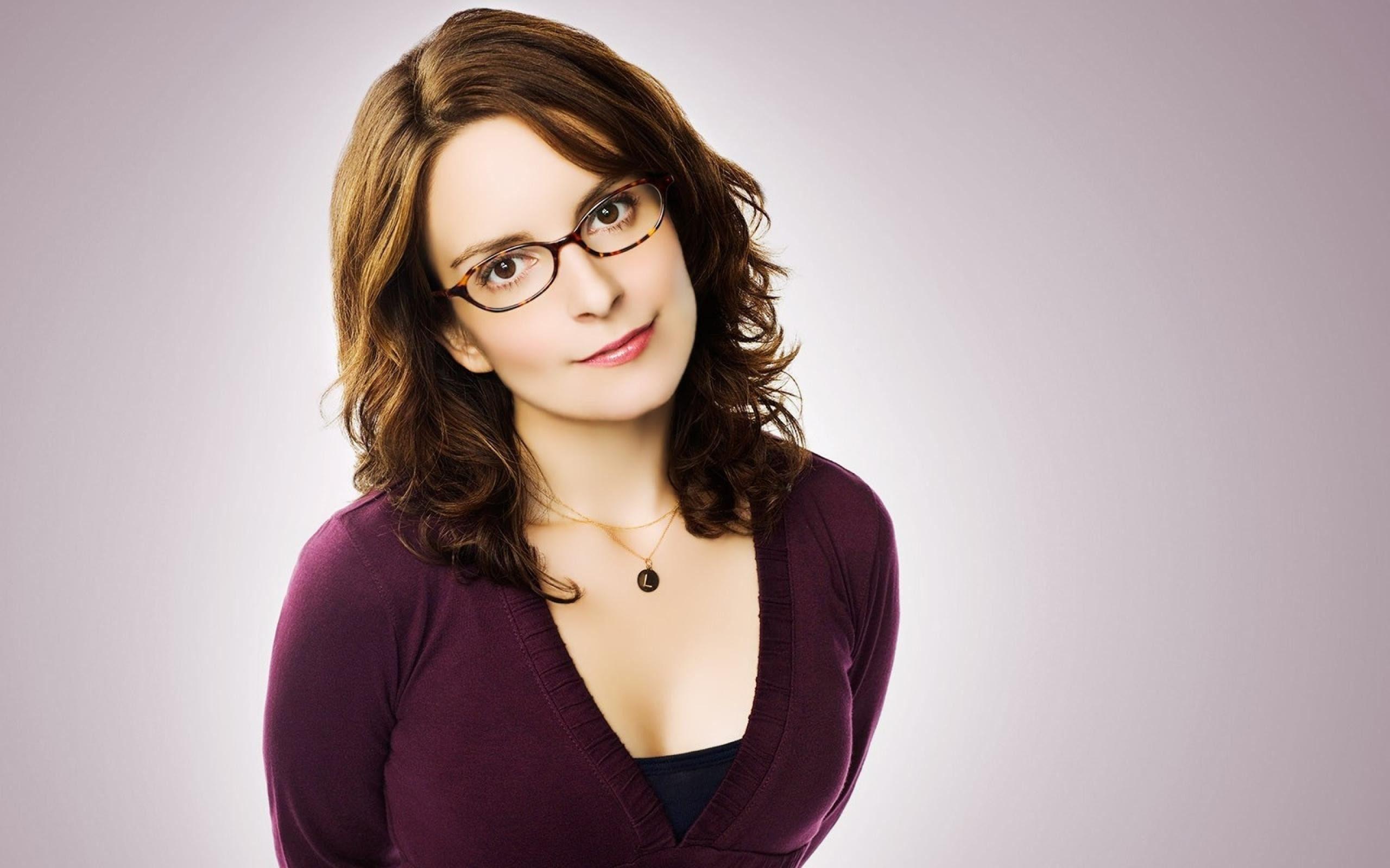 Tina fey with glasses